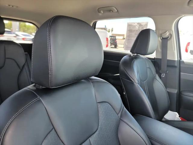 2023 Kia Sorento Hybrid EX
