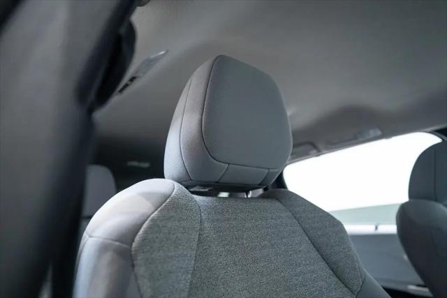 2025 Toyota Sienna LE