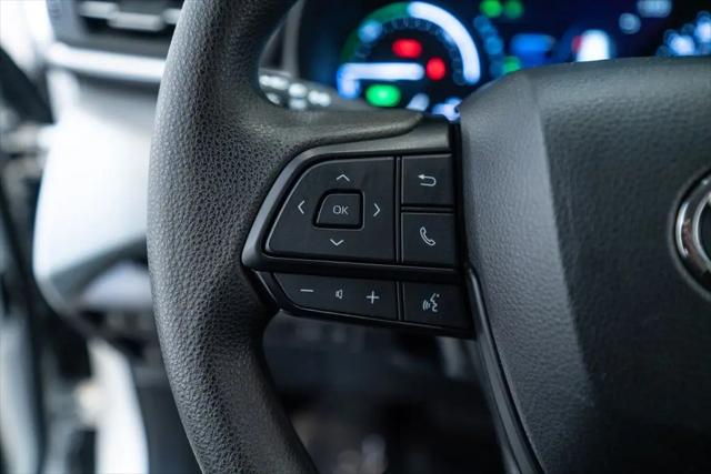 2025 Toyota Sienna LE