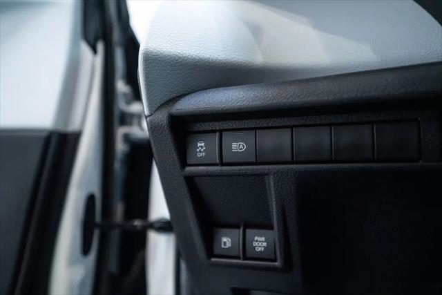 2025 Toyota Sienna LE