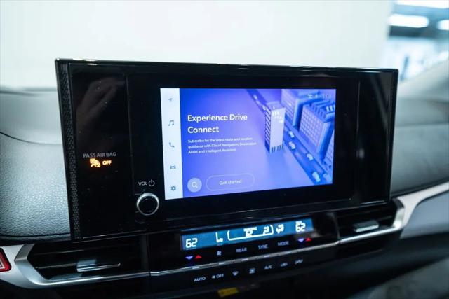 2025 Toyota Sienna LE