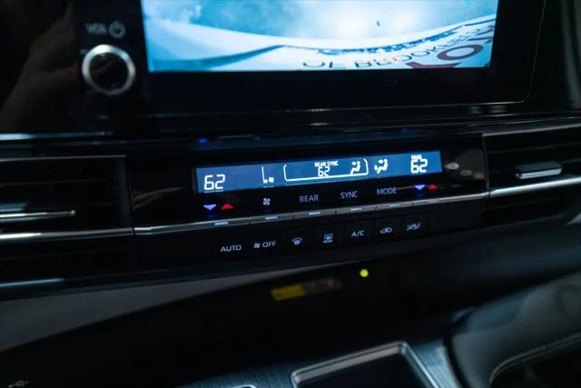 2025 Toyota Sienna LE