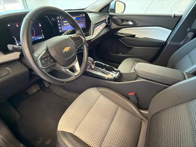 2025 Chevrolet Trax FWD LT
