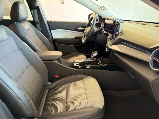 2025 Chevrolet Trax FWD LT