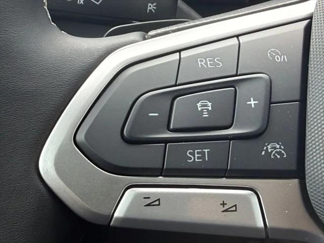 2026 Volkswagen Atlas Cross Sport SE with Technology