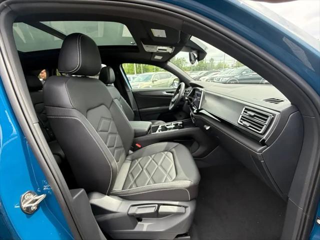 2026 Volkswagen Atlas Cross Sport SE with Technology