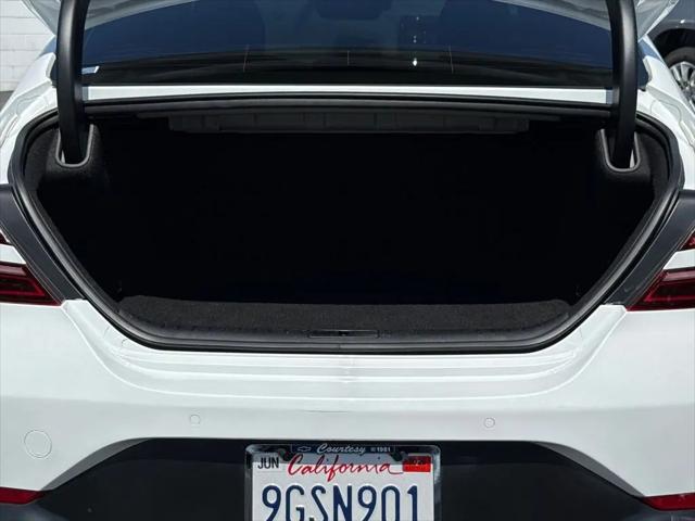 2023 Genesis G70 2.0T RWD