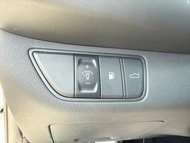2023 Genesis G70 2.0T RWD