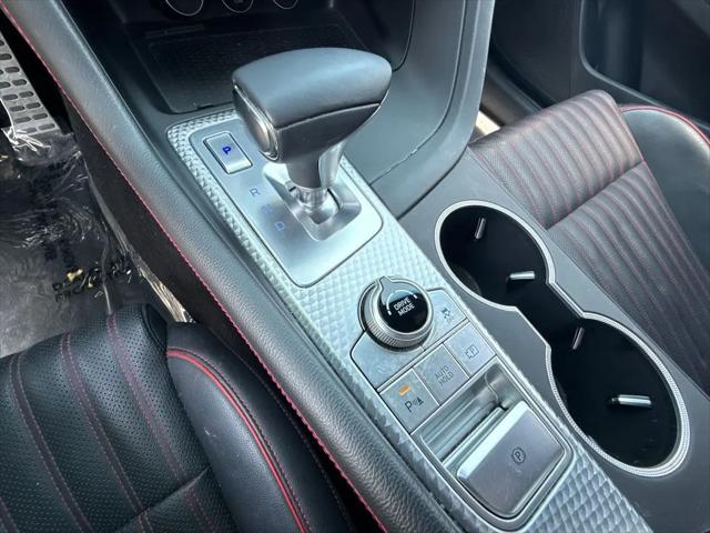 2023 Genesis G70 2.0T RWD