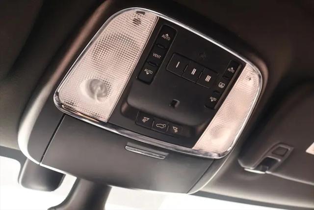 2018 Jeep Grand Cherokee Sterling Edition 4x2