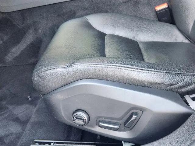 2024 Volvo S60 B5 Plus Dark Theme