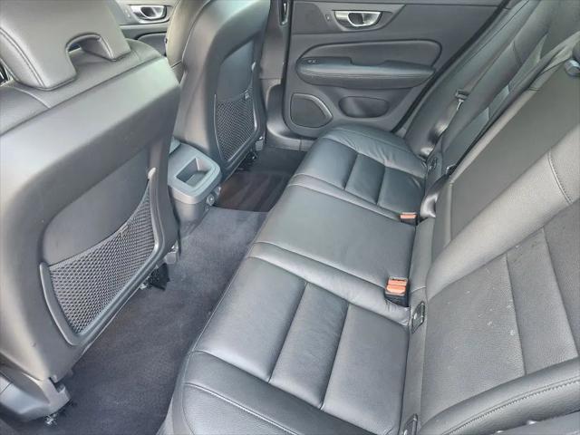 2024 Volvo S60 B5 Plus Dark Theme