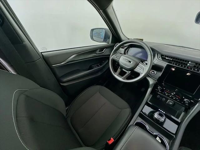 2025 Jeep Grand Cherokee L Laredo X 4x2