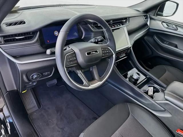 2025 Jeep Grand Cherokee L Laredo X 4x2