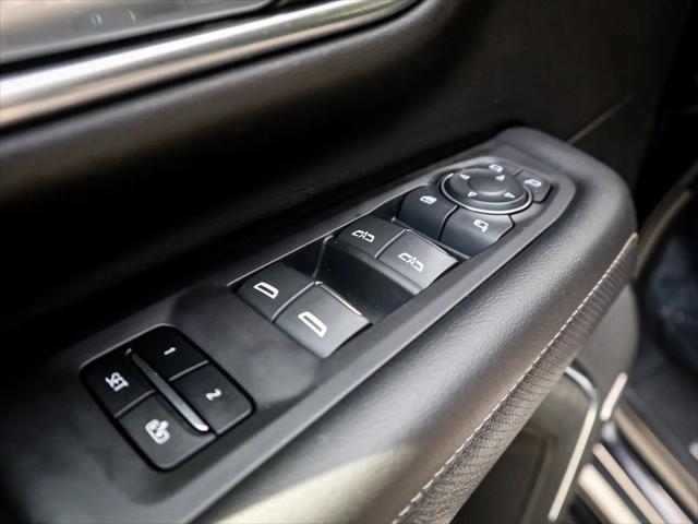 2023 Chevrolet Suburban 4WD Premier
