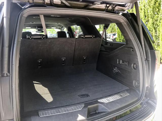 2023 Chevrolet Suburban 4WD Premier