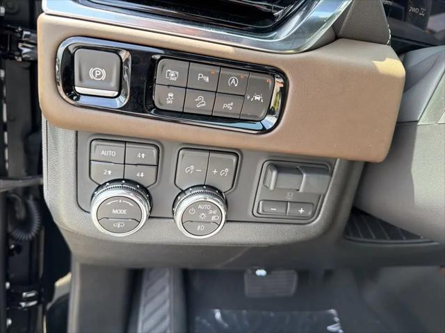 2026 GMC Yukon 4WD Denali Ultimate