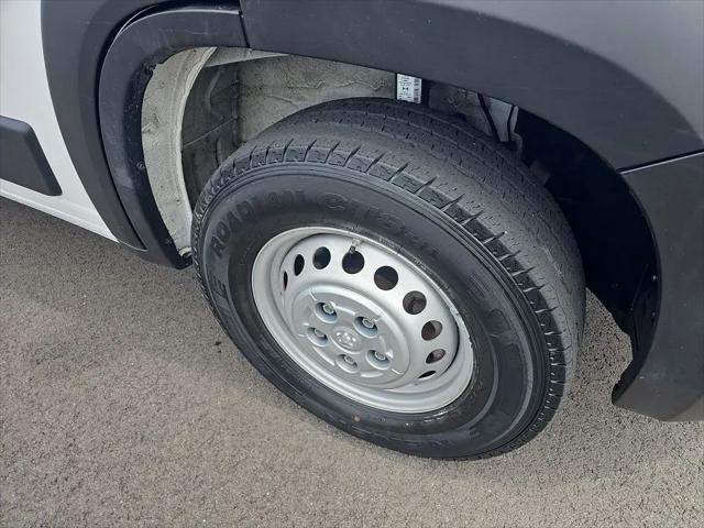 2025 Ram ProMaster 2500 Cargo Van Tradesman High Roof 159" WB w/Pass Seat