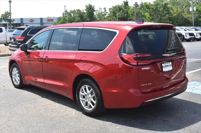 2025 Chrysler Pacifica Select