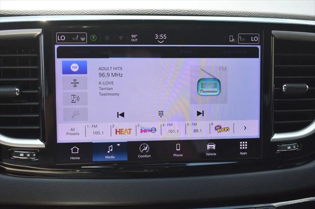 2025 Chrysler Pacifica Select