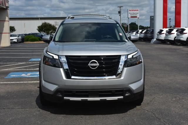 2025 Nissan Pathfinder SL 4WD
