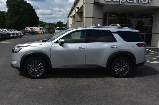 2025 Nissan Pathfinder SL 4WD