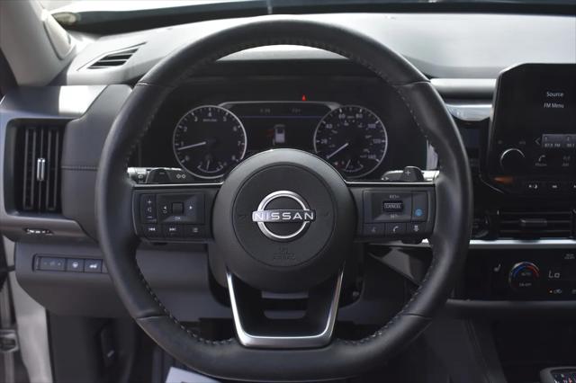 2025 Nissan Pathfinder SL 4WD