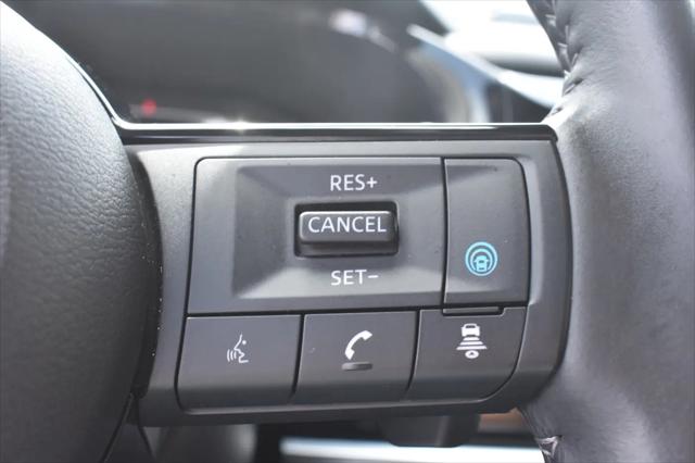 2025 Nissan Pathfinder SL 4WD