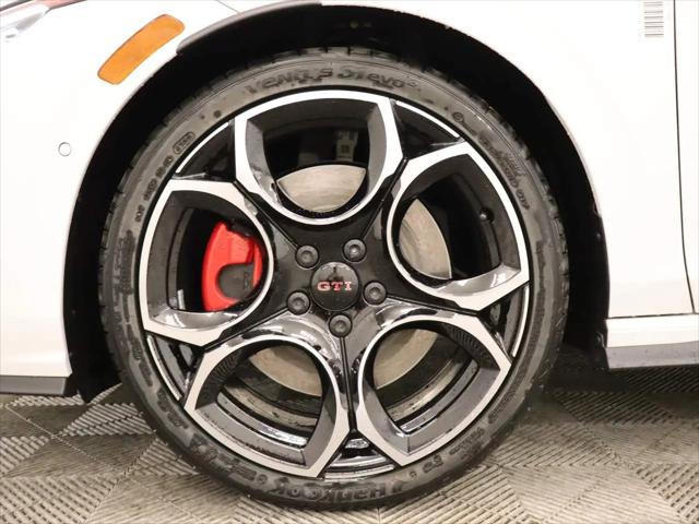 2026 Volkswagen Golf GTI Autobahn