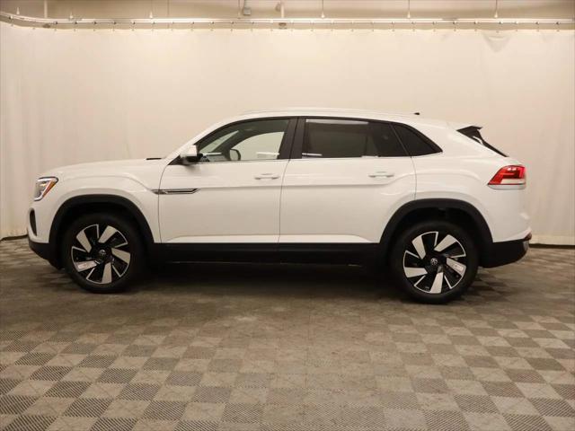 2026 Volkswagen Atlas Cross Sport SE with Technology