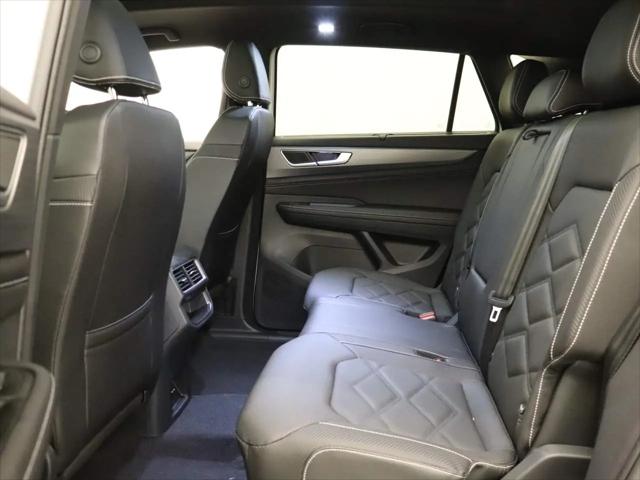 2026 Volkswagen Atlas Cross Sport SE with Technology