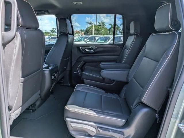 2023 Chevrolet Suburban 4WD Premier