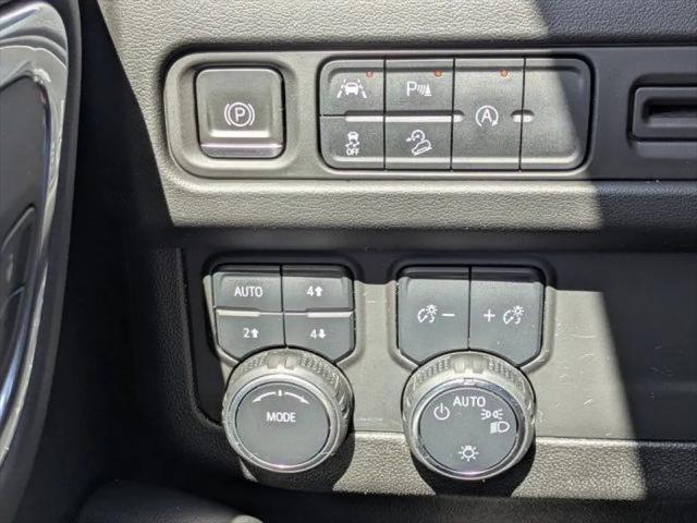 2023 Chevrolet Suburban 4WD Premier
