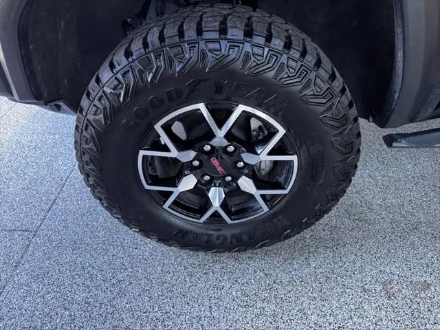 2023 GMC Canyon 4WD Crew Cab Short Box AT4X