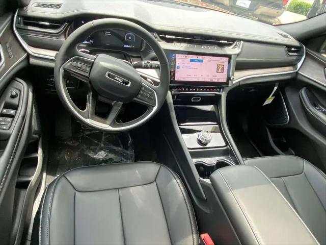 2026 Jeep Grand Cherokee Limited 4x2