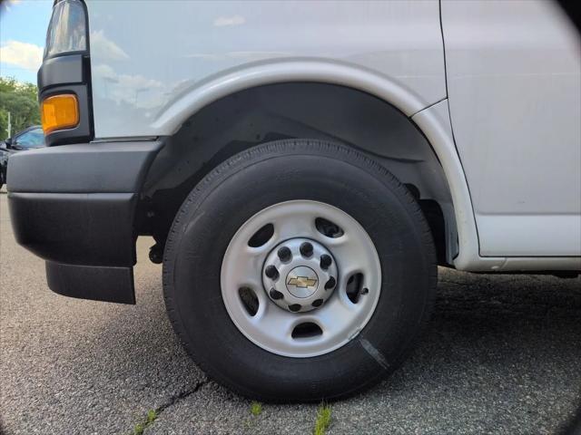 2025 Chevrolet Express Cargo Van RWD 2500 Regular Wheelbase WT