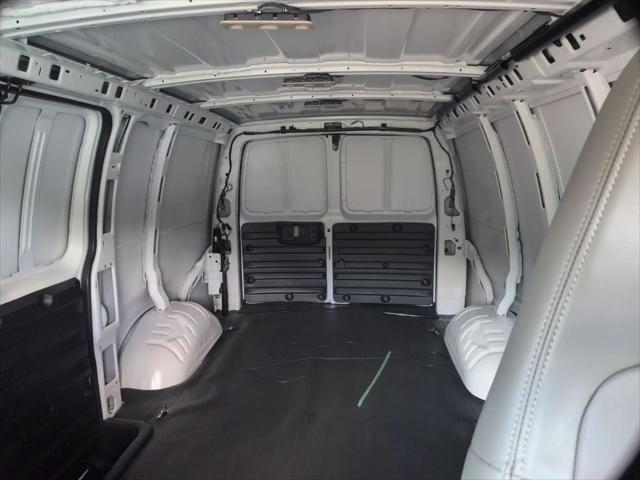 2025 Chevrolet Express Cargo Van RWD 2500 Regular Wheelbase WT