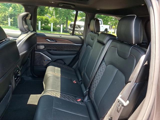 2023 Jeep Grand Cherokee Summit