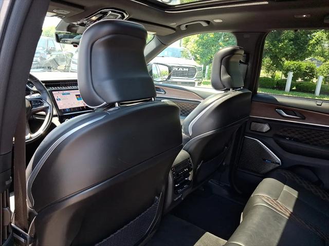 2023 Jeep Grand Cherokee Summit