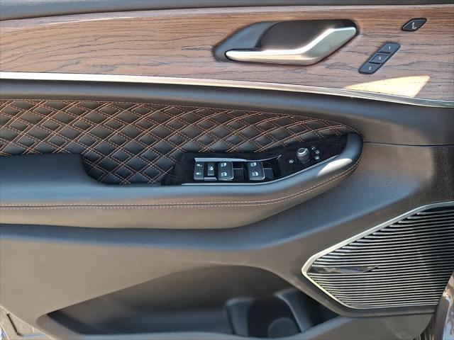 2023 Jeep Grand Cherokee Summit