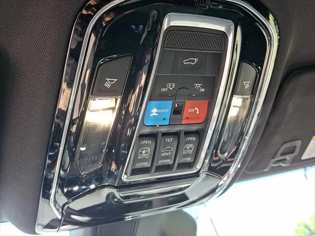 2023 Jeep Grand Cherokee Summit