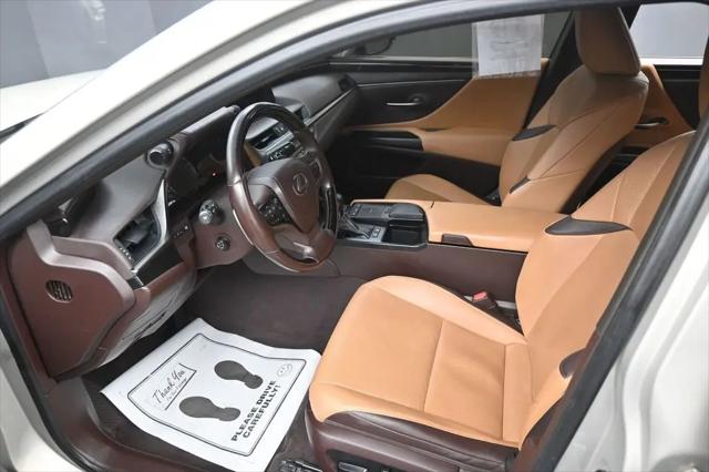 2019 Lexus ES 300h ES 300h