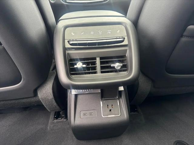 2025 Cadillac iQ Luxury 3 RWD