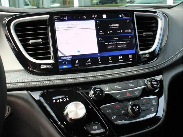 2027 Chrysler Pacifica Select