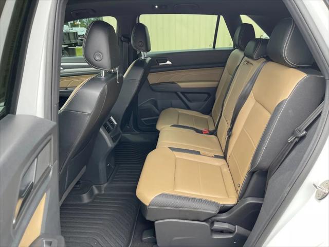 2022 Volkswagen Atlas Cross Sport 2.0T SEL R-Line