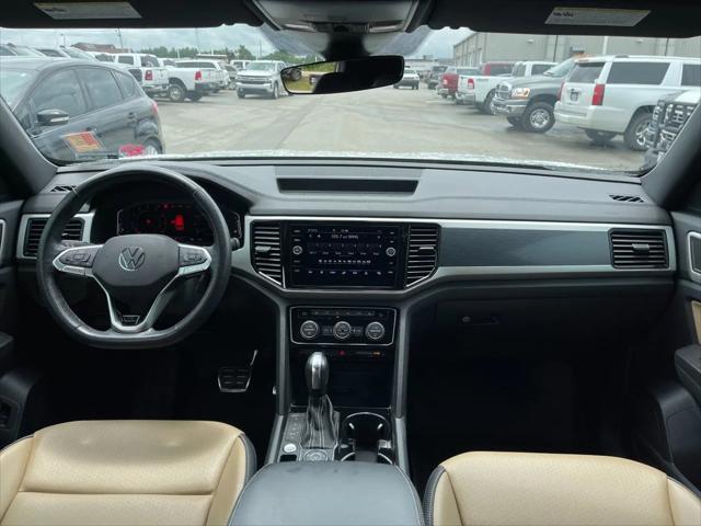 2022 Volkswagen Atlas Cross Sport 2.0T SEL R-Line