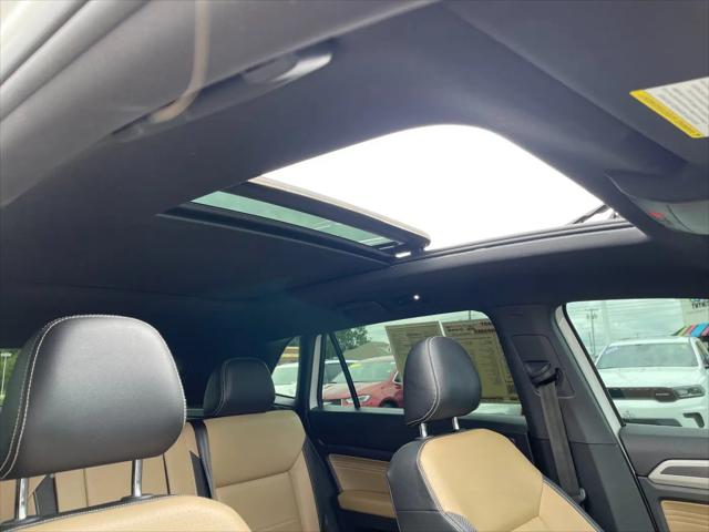 2022 Volkswagen Atlas Cross Sport 2.0T SEL R-Line