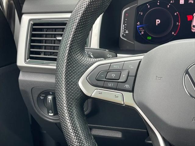 2022 Volkswagen Atlas Cross Sport 2.0T SEL R-Line