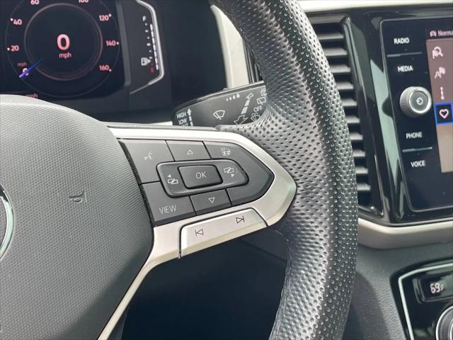 2022 Volkswagen Atlas Cross Sport 2.0T SEL R-Line