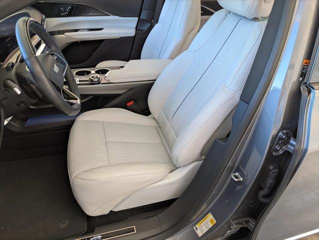 2023 Cadillac iQ RWD Luxury
